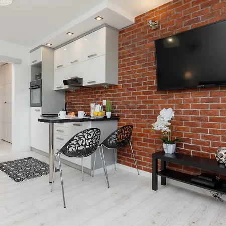 Bright & Cozy Studio Near Metro Marymont By Noclegi Renters Warsaw Exterior photo