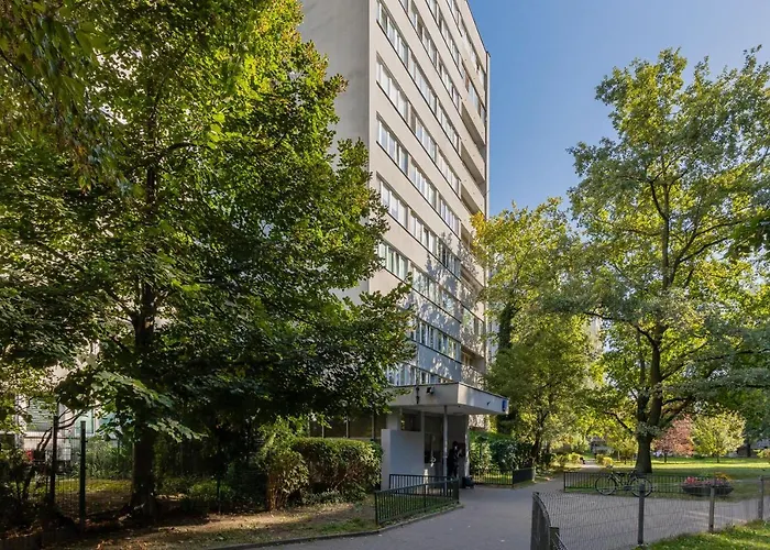Bright & Cozy Studio Near Metro Marymont By Noclegi Renters