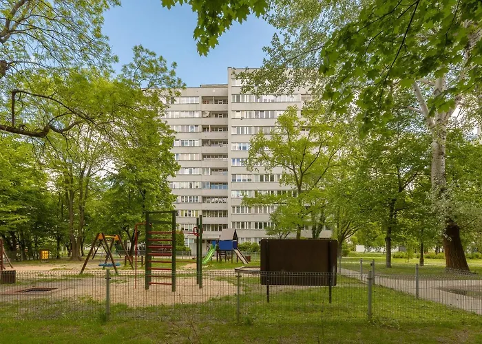 Bright & Cozy Studio Near Metro Marymont By Noclegi Renters