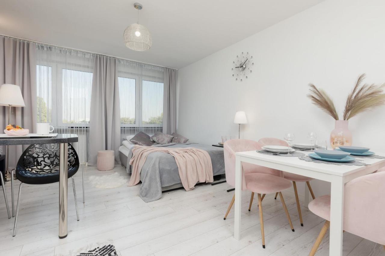 Apartment Bright & Cozy Near Metro Marymont By Renters Warsaw